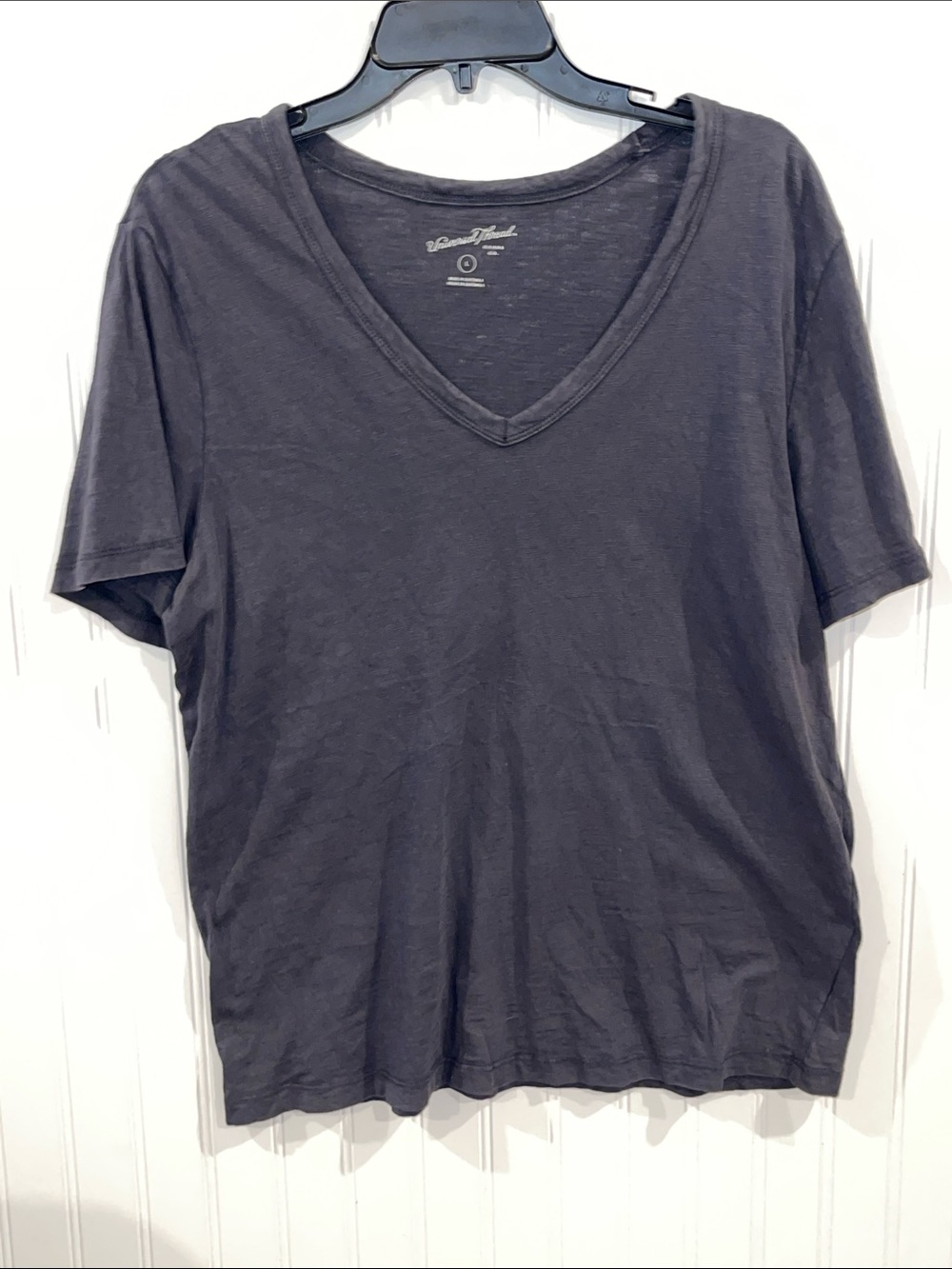 Universal Thread Charcoal V-Neck Short Sleeve Tee